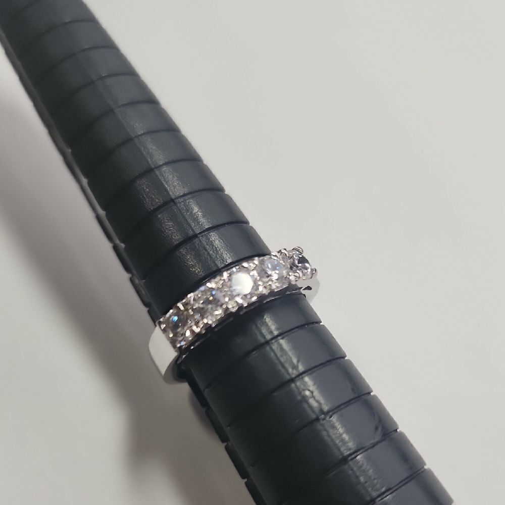 Avon Silver Band Ring with Clear Stones Size 6